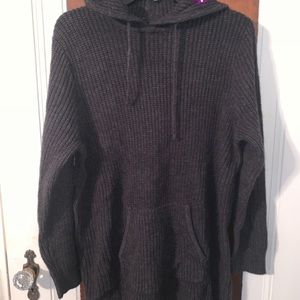 Oversized knit sweater with hood